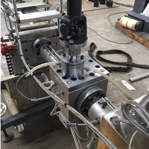 熔體泵+雙柱換網(wǎng)器 PET打包帶生產(chǎn)線